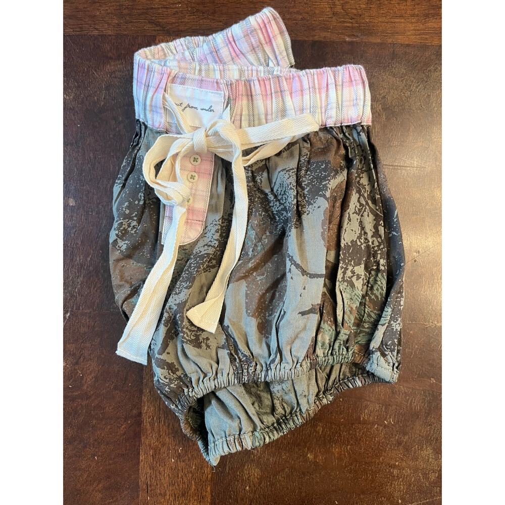 Out From Under Urban Outfitters Camo Print Plaid Waist Bubble Shorts Size XS - Picture 3 of 6